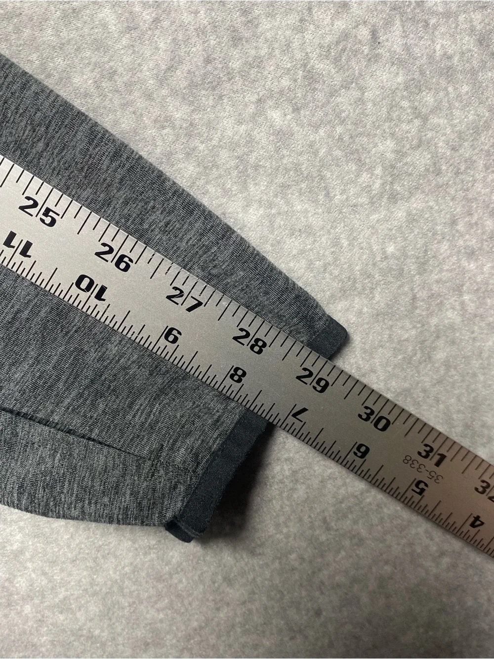 Reebok Men's Heather Gray Half-Zip Performance Top Size XL Athletic long sleeve